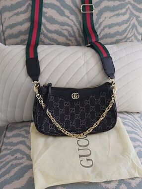 Designer Inspired Black & Grey Chain Bag With Crossbody Strap GGlogo